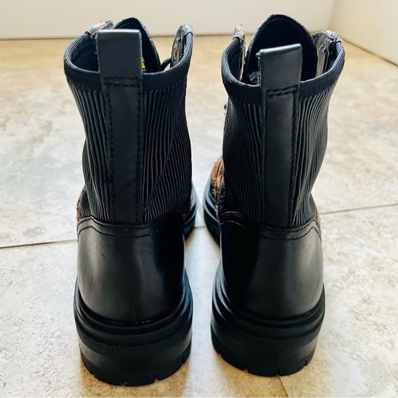 Vince Camuto Animal Print Leather Combat Boots Size 6.5 - Picture 4 of 11